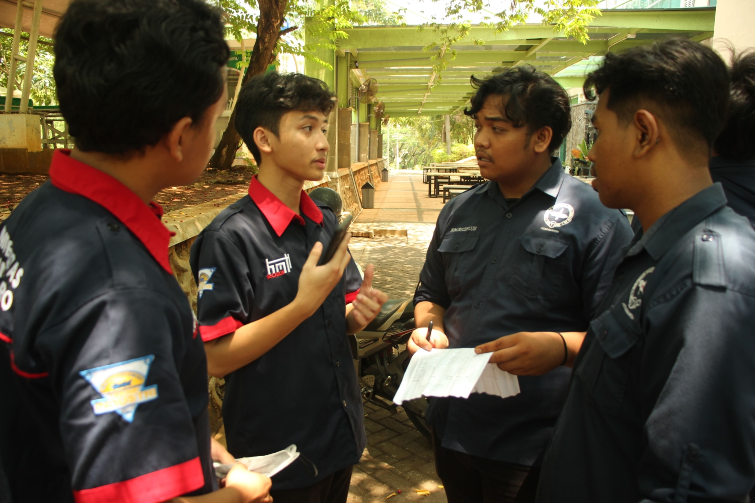 Studi Banding HMTI UII Ke HMTI UNDIP Jurusan Teknik Industri