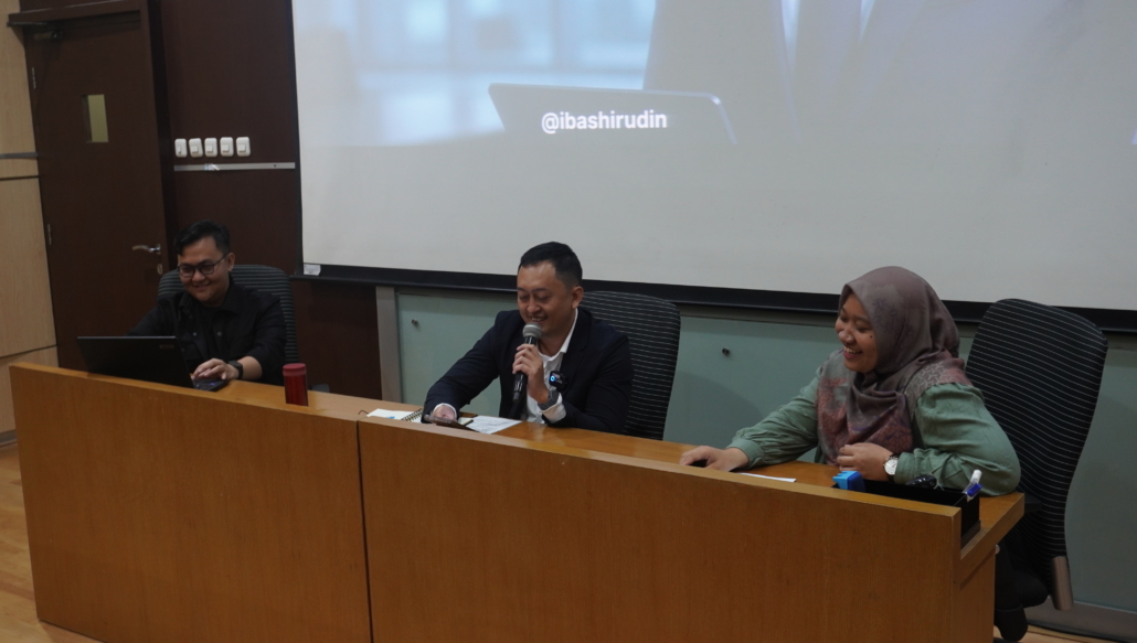 Pemaparan narasumber sesi pertama Talkshow