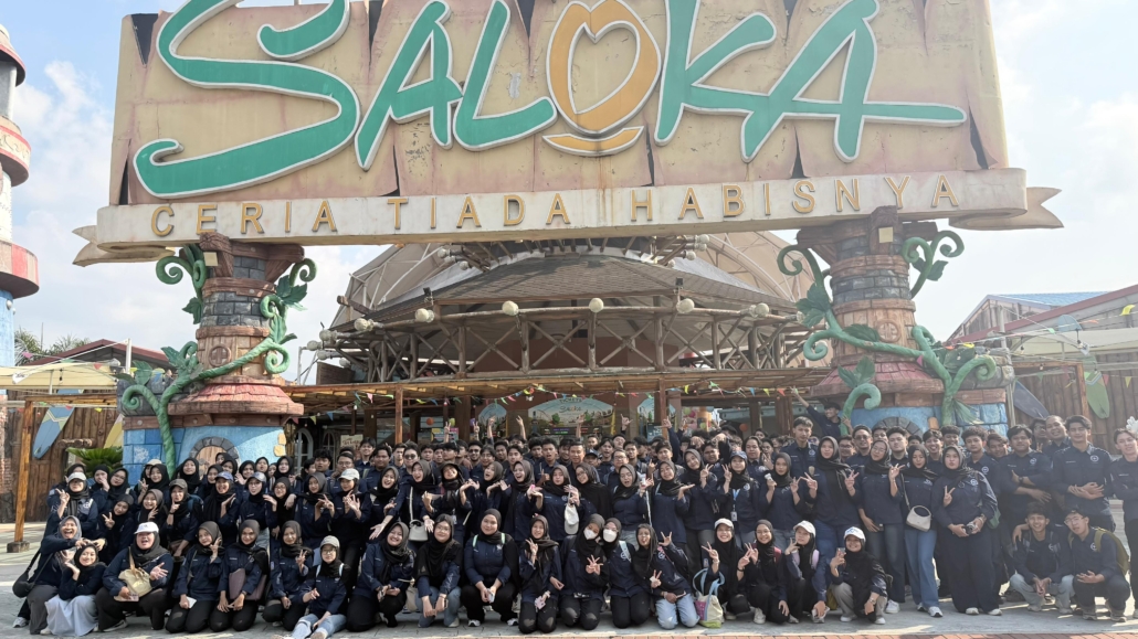 Mahasiswa Teknik Industri di Saloka Theme Park